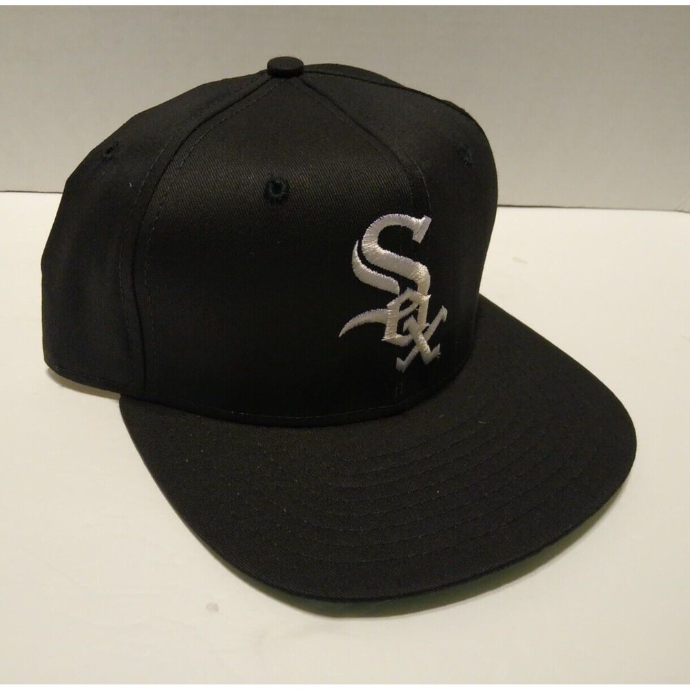 Vintage New Era- Dupont Visor-Pro Model Chicago White Sox Hat-Medium/Large  NEW